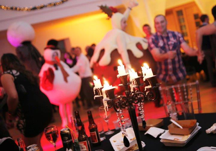 Guests at a Christmas party (1)